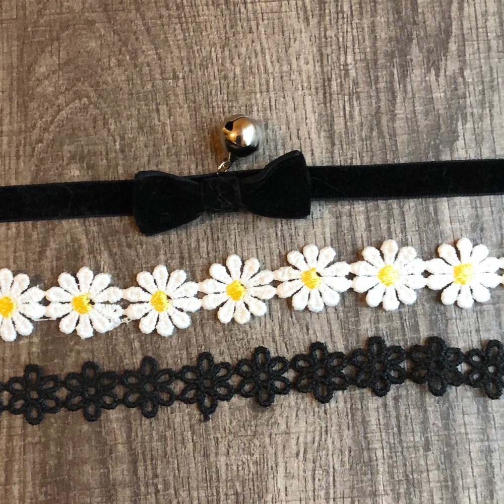 Choker necklace